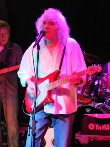 Albert Lee on stage Photo by Pete Mariosa